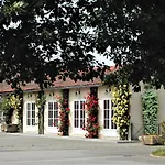 Western Le Canard Sur Le Toit Hotel