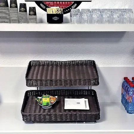 Western Le Canard Sur Le Toit Hotel