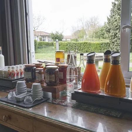 Western Le Canard Sur Le Toit Hotel