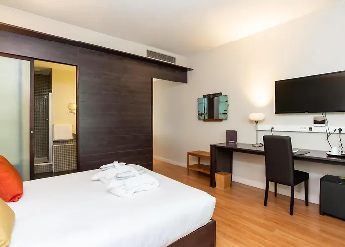 Western Le Canard Sur Le Toit Hotel 4*