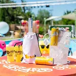 Hotell Western Le Canard Sur Le Toit 4*