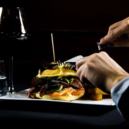 Western Le Canard Sur Le Toit מלון