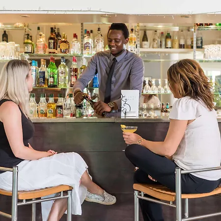 Western Le Canard Sur Le Toit קולומייר