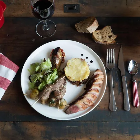 מלון Western Le Canard Sur Le Toit קולומייר