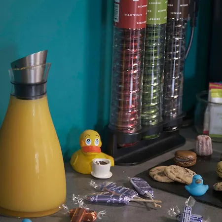 Western Le Canard Sur Le Toit