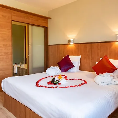 Western Le Canard Sur Le Toit קולומייר