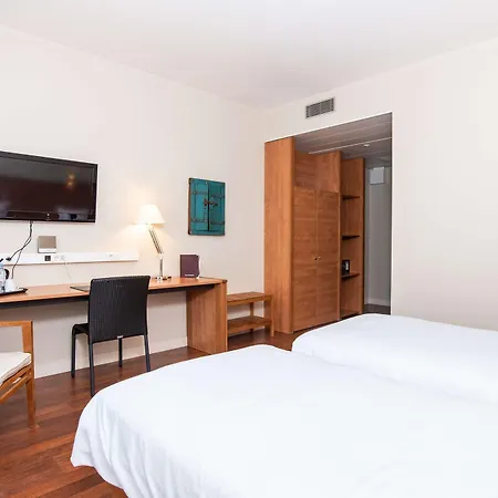 Western Le Canard Sur Le Toit 4* קולומייר