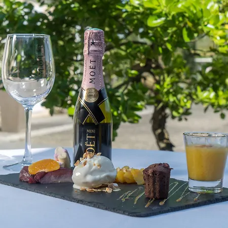 Western Le Canard Sur Le Toit 4*