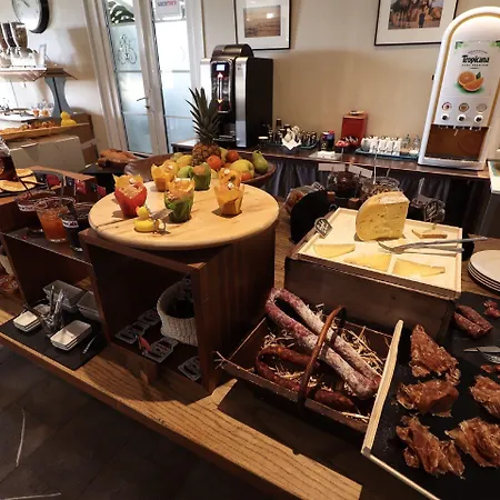 Western Le Canard Sur Le Toit Hotel 4*