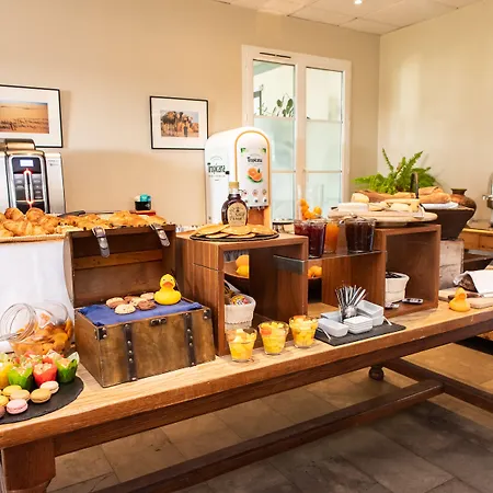 Western Le Canard Sur Le Toit