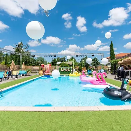 Western Le Canard Sur Le Toit מלון 4*