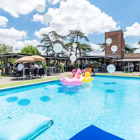 Western Le Canard Sur Le Toit Hotel